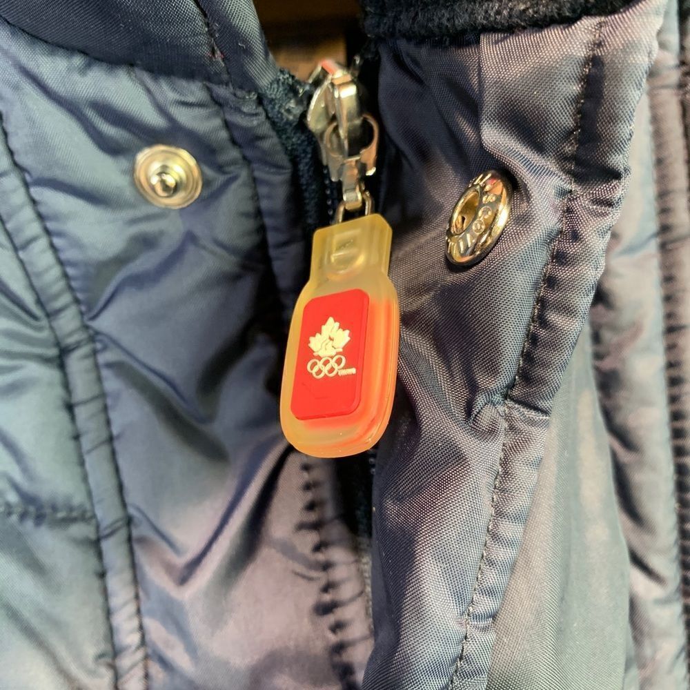𝅺HUDSON Bay Navy Olympic Vest - Picture 6 of 10